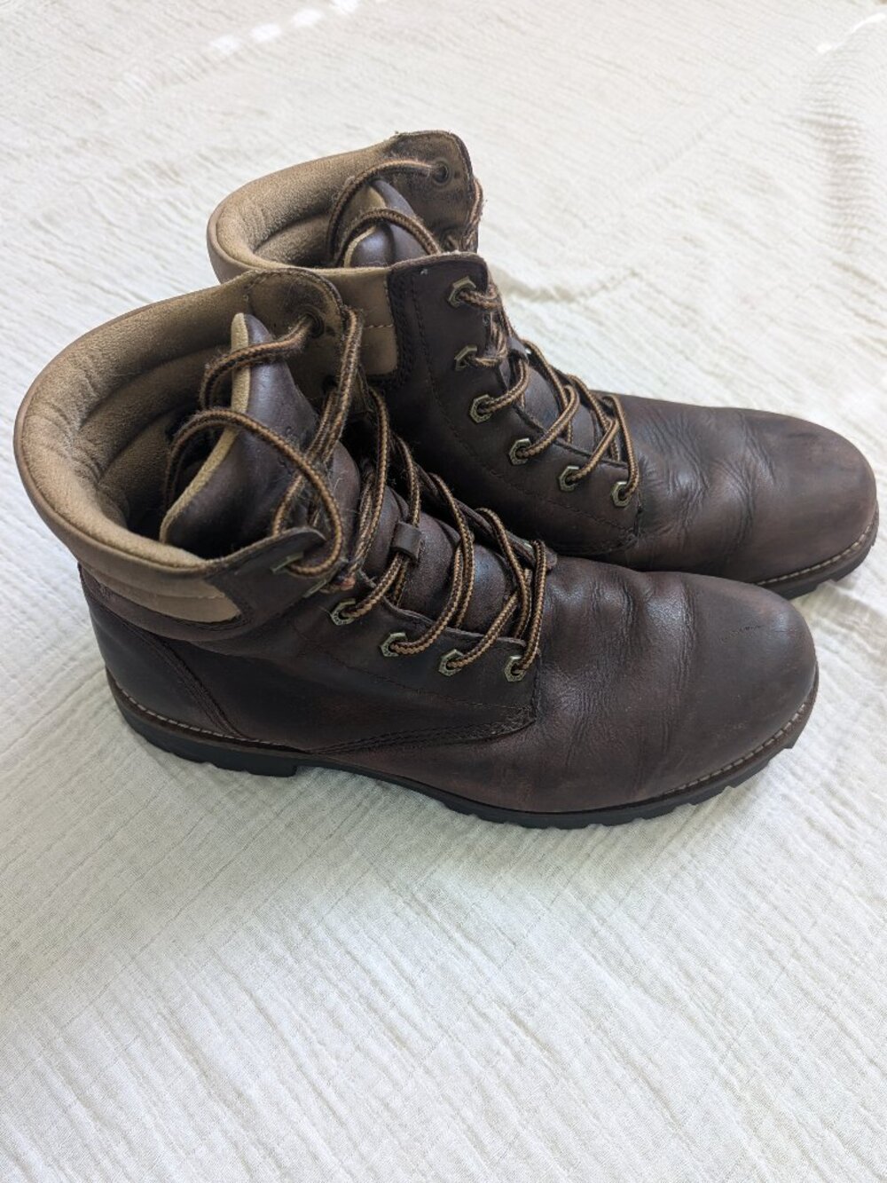 Kodiak waterproof leather boot, size 11, dark brown